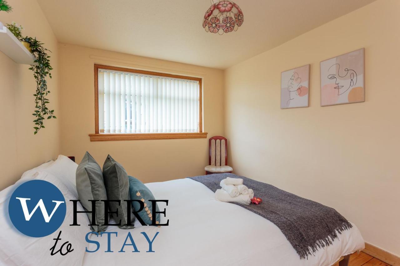 Lovely Apartment By The Hillwood Park-Free Parking Edimburgo Esterno foto