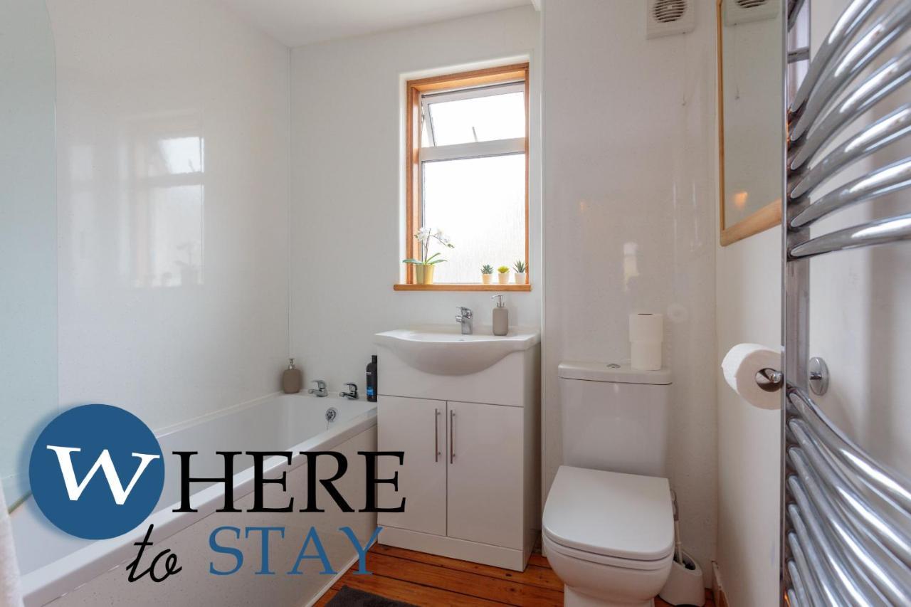 Lovely Apartment By The Hillwood Park-Free Parking Edimburgo Esterno foto