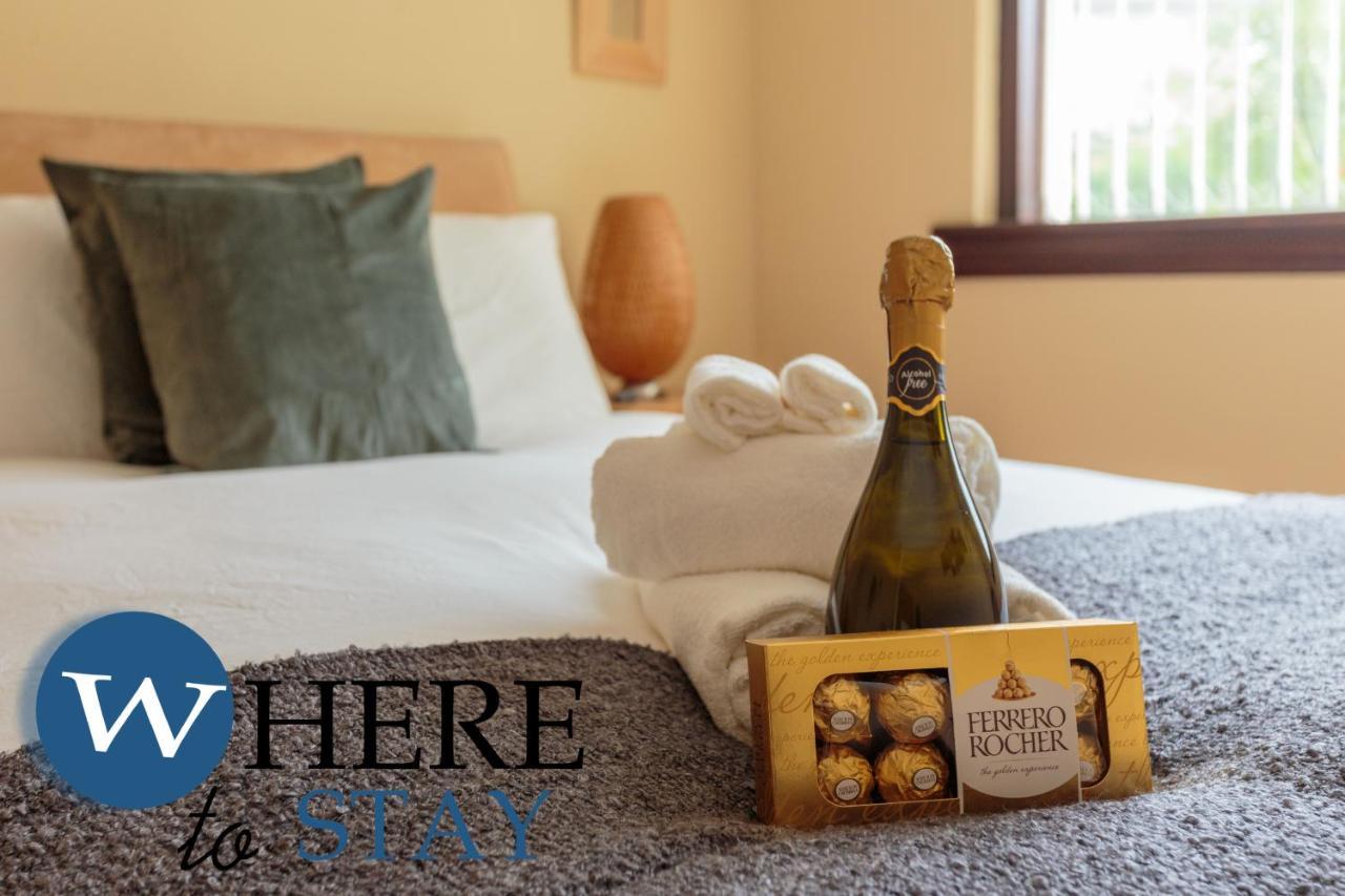 Lovely Apartment By The Hillwood Park-Free Parking Edimburgo Esterno foto