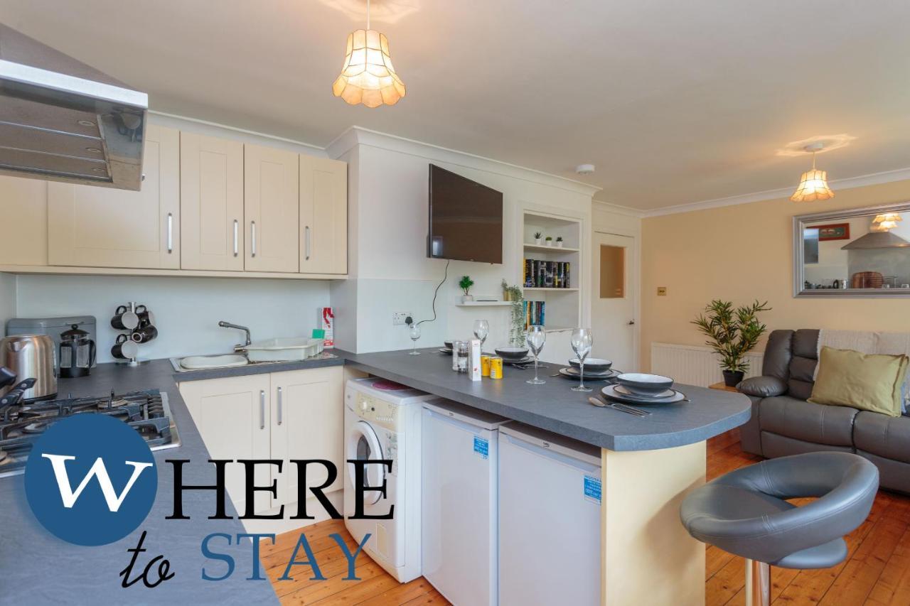 Lovely Apartment By The Hillwood Park-Free Parking Edimburgo Esterno foto