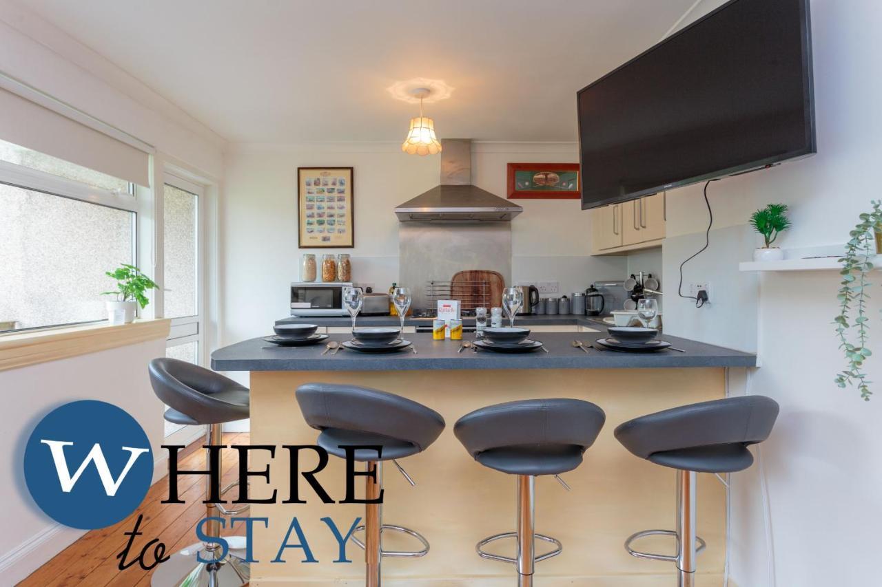 Lovely Apartment By The Hillwood Park-Free Parking Edimburgo Esterno foto