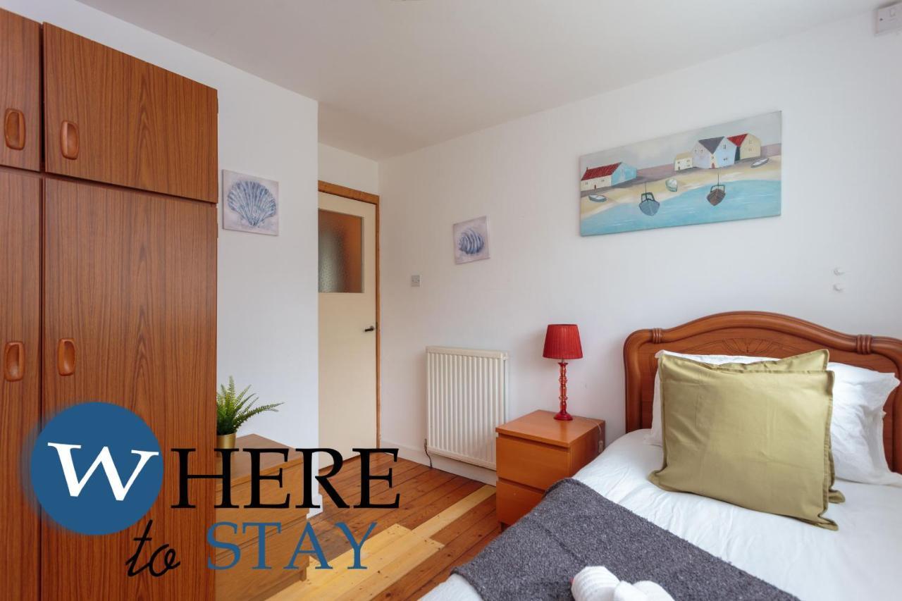 Lovely Apartment By The Hillwood Park-Free Parking Edimburgo Esterno foto