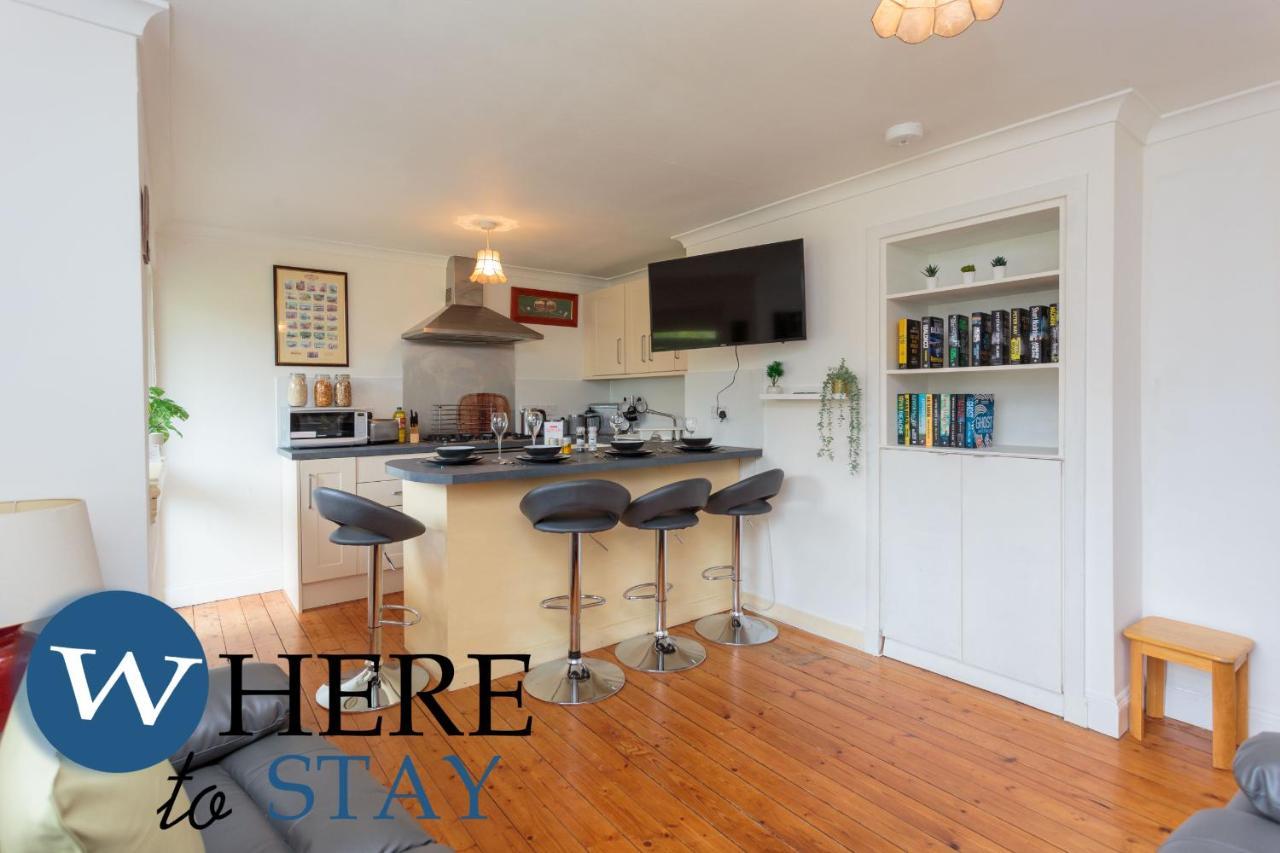 Lovely Apartment By The Hillwood Park-Free Parking Edimburgo Esterno foto