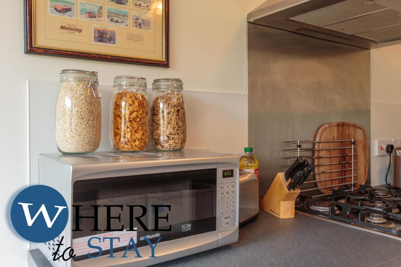 Lovely Apartment By The Hillwood Park-Free Parking Edimburgo Esterno foto